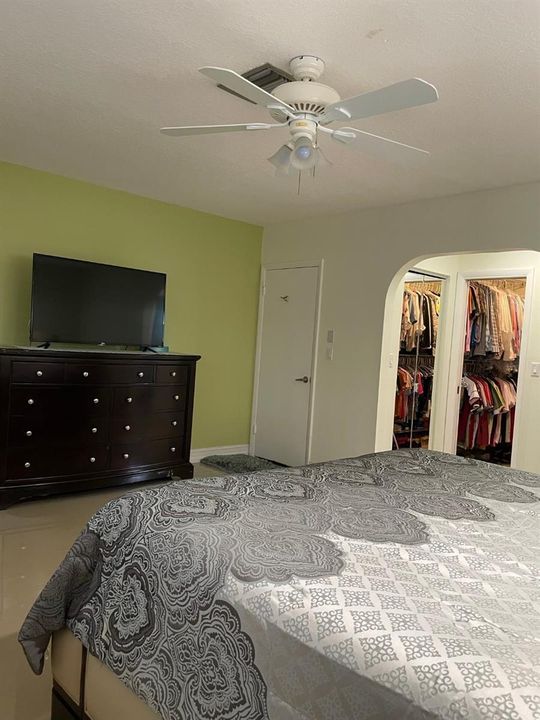 BEDROOM SECONDARY