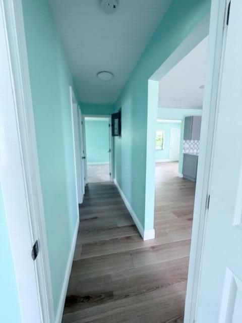 Hallway btw Bedrooms
