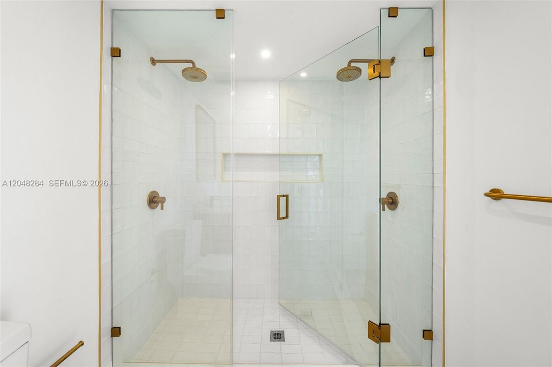 For Sale: $590,000 (0 beds, 1 baths, 537 Square Feet)