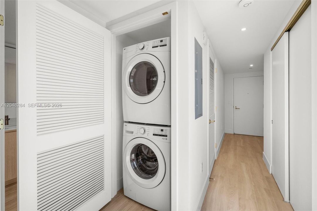 For Sale: $590,000 (0 beds, 1 baths, 537 Square Feet)