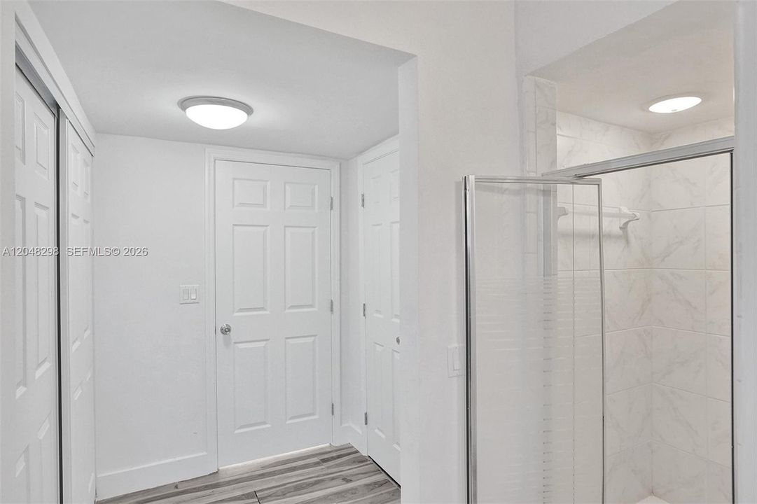 For Rent: $9,900 (6 beds, 4 baths, 2989 Square Feet)