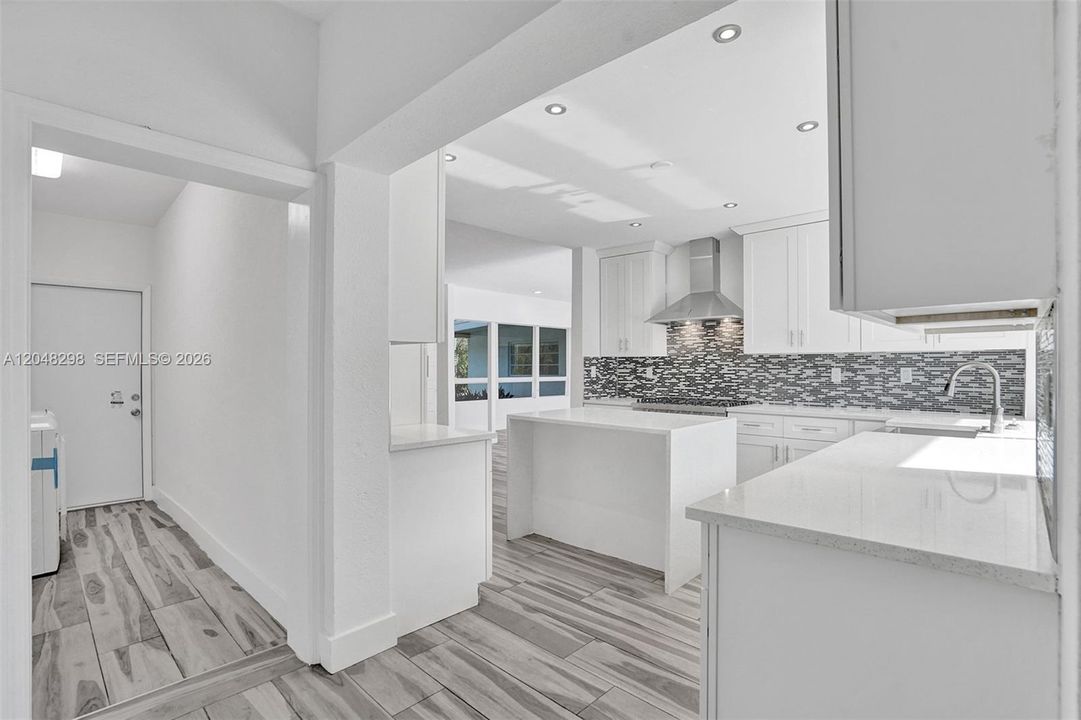 For Rent: $9,900 (6 beds, 4 baths, 2989 Square Feet)