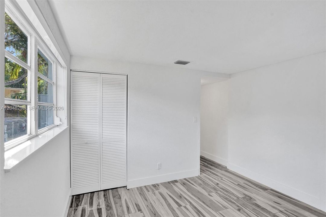 For Rent: $9,900 (6 beds, 4 baths, 2989 Square Feet)
