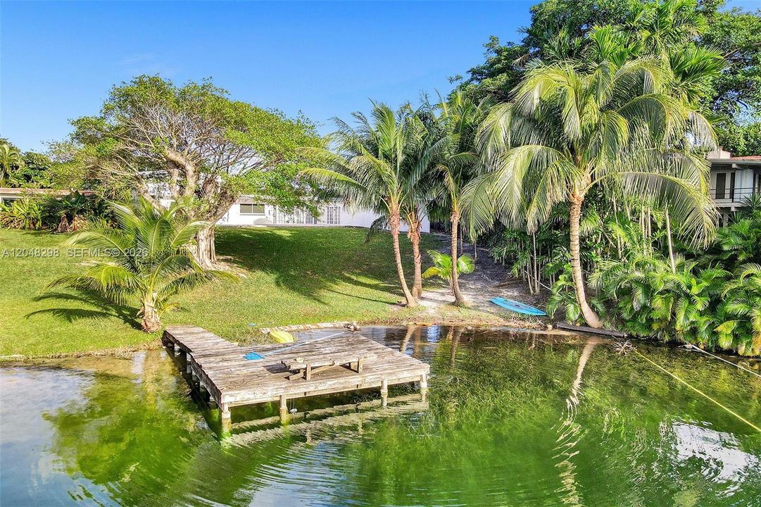 For Rent: $9,900 (6 beds, 4 baths, 2989 Square Feet)