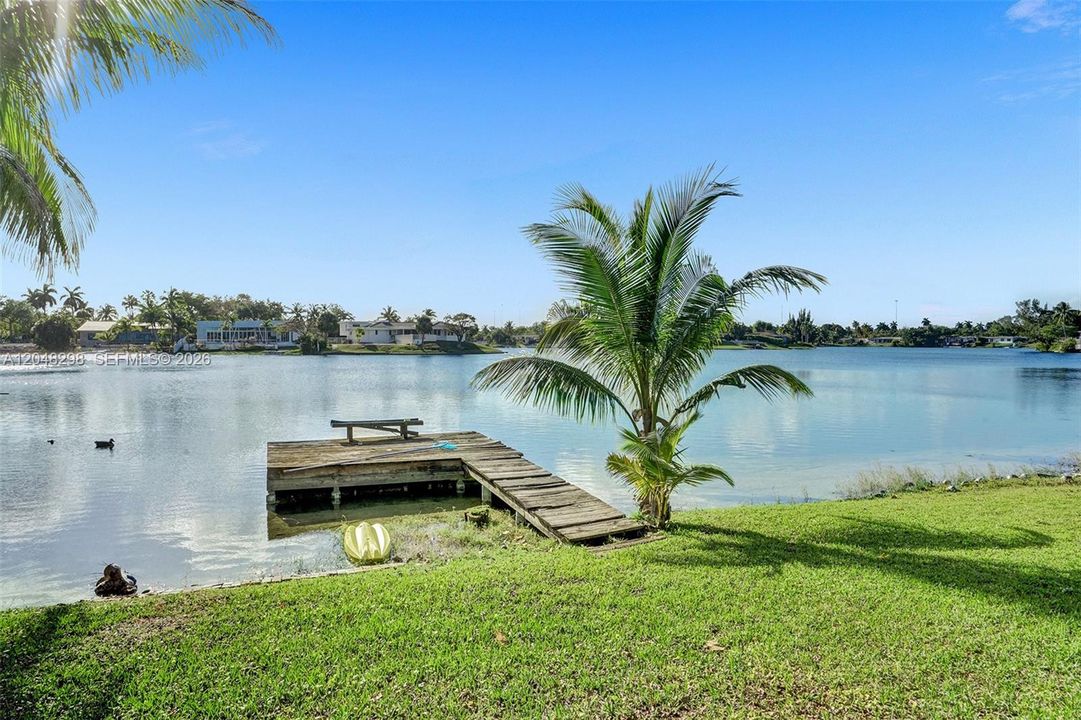 For Rent: $9,900 (6 beds, 4 baths, 2989 Square Feet)