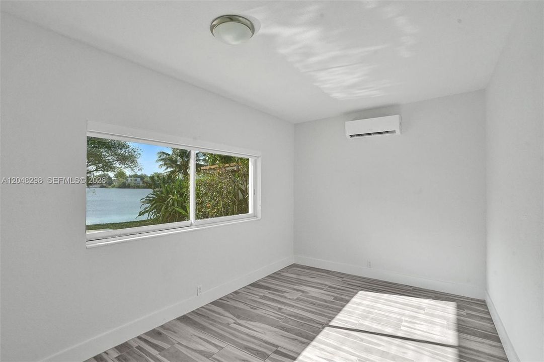 For Rent: $9,900 (6 beds, 4 baths, 2989 Square Feet)