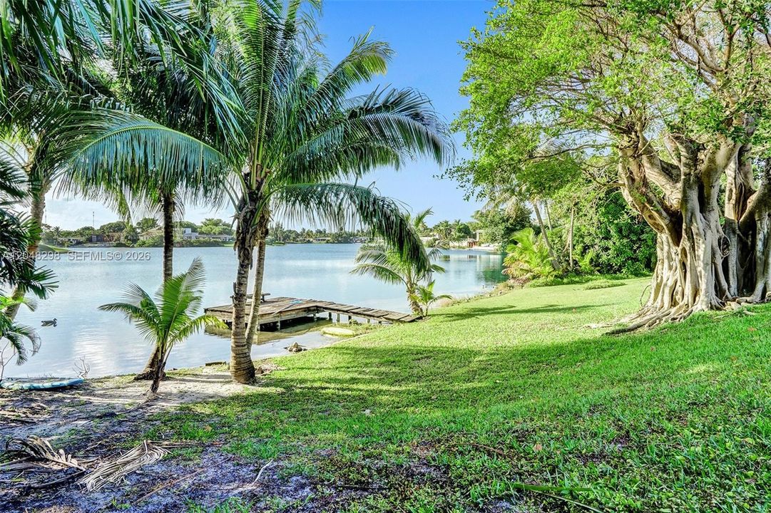 For Rent: $9,900 (6 beds, 4 baths, 2989 Square Feet)