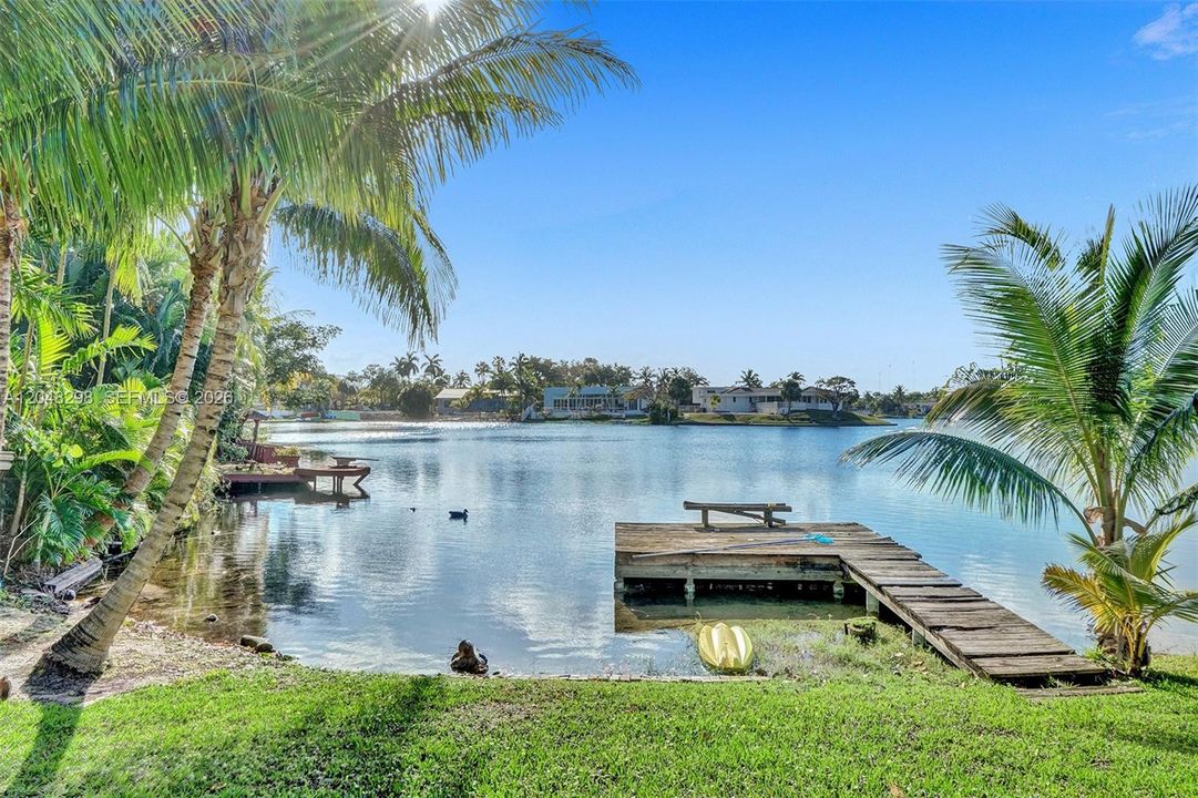 Spring lake where you can swim, use kayaks, paddle or electric boats