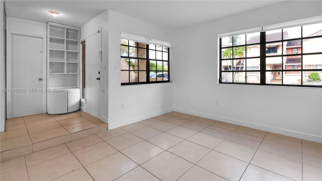For Rent: $3,000 (3 beds, 2 baths, 1500 Square Feet)