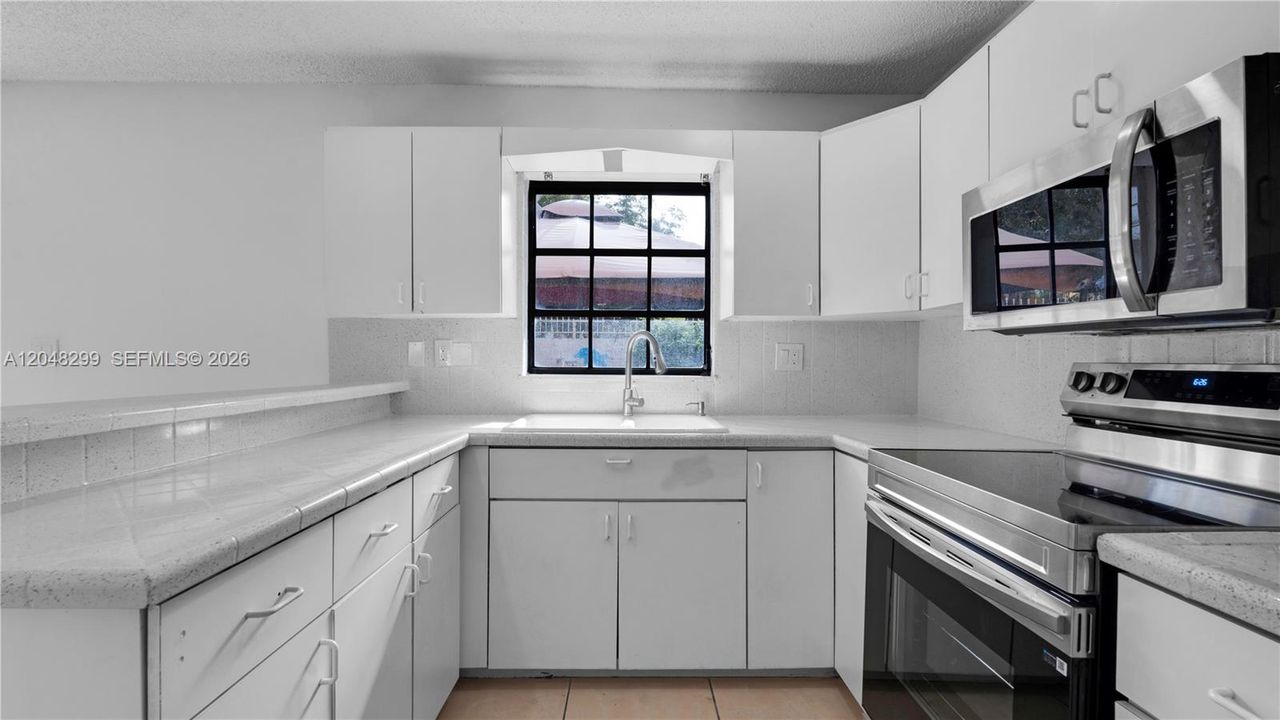For Rent: $3,000 (3 beds, 2 baths, 1500 Square Feet)