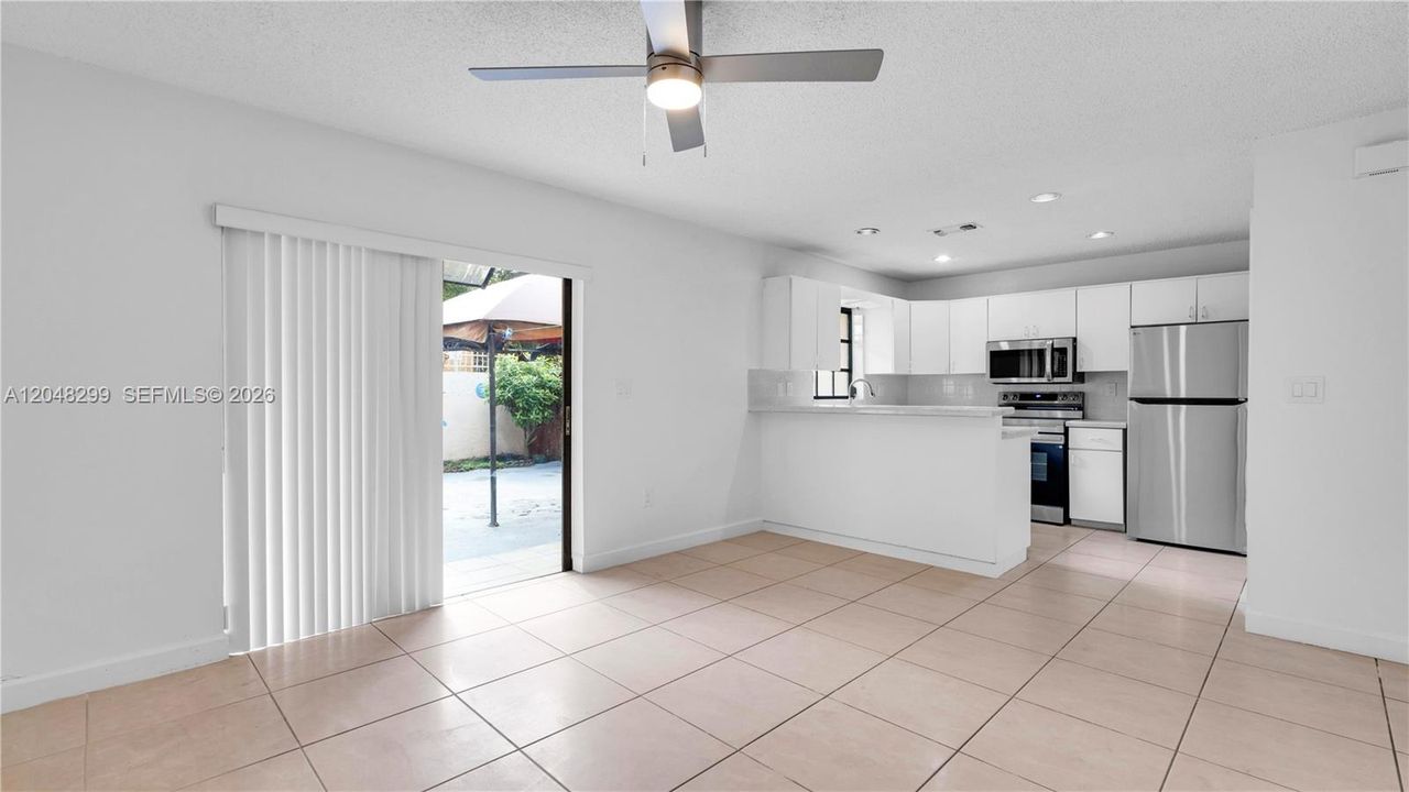 For Rent: $3,000 (3 beds, 2 baths, 1500 Square Feet)