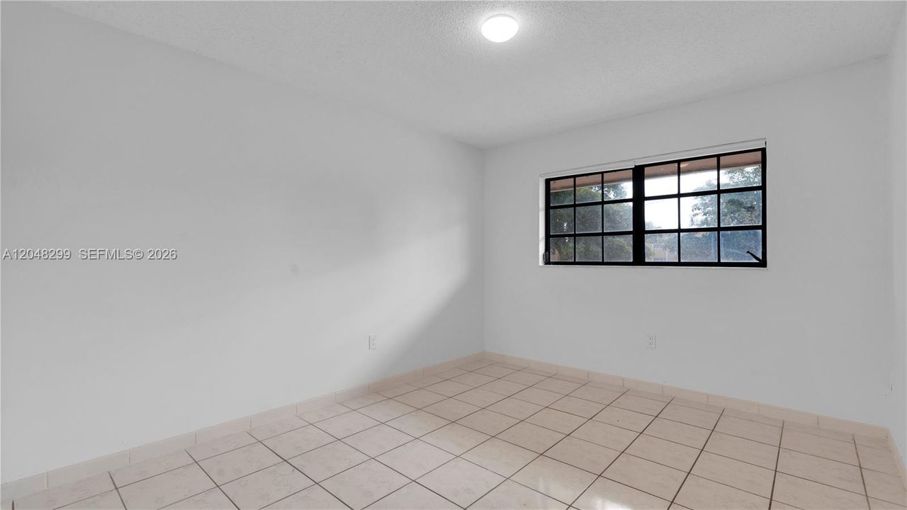For Rent: $3,000 (3 beds, 2 baths, 1500 Square Feet)