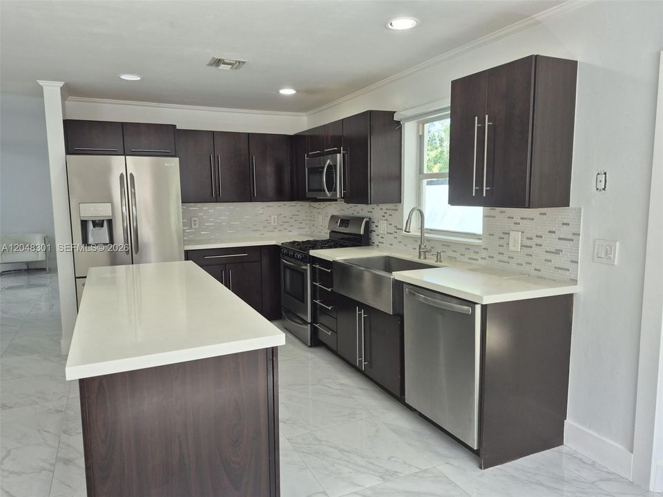 For Rent: $5,500 (4 beds, 2 baths, 2324 Square Feet)