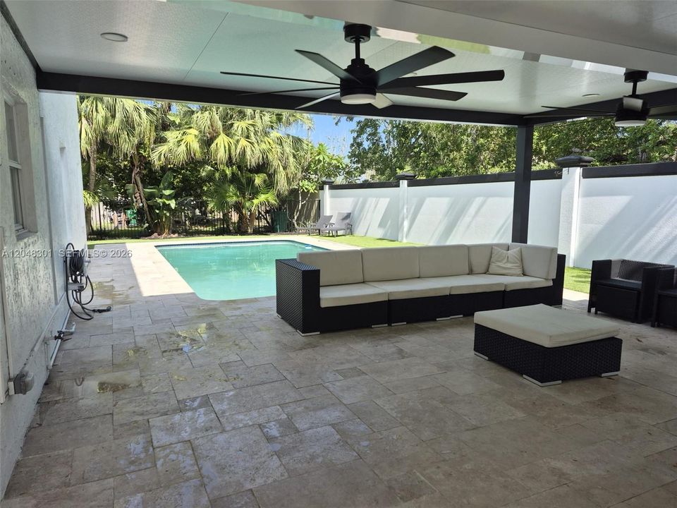 For Rent: $5,500 (4 beds, 2 baths, 2324 Square Feet)