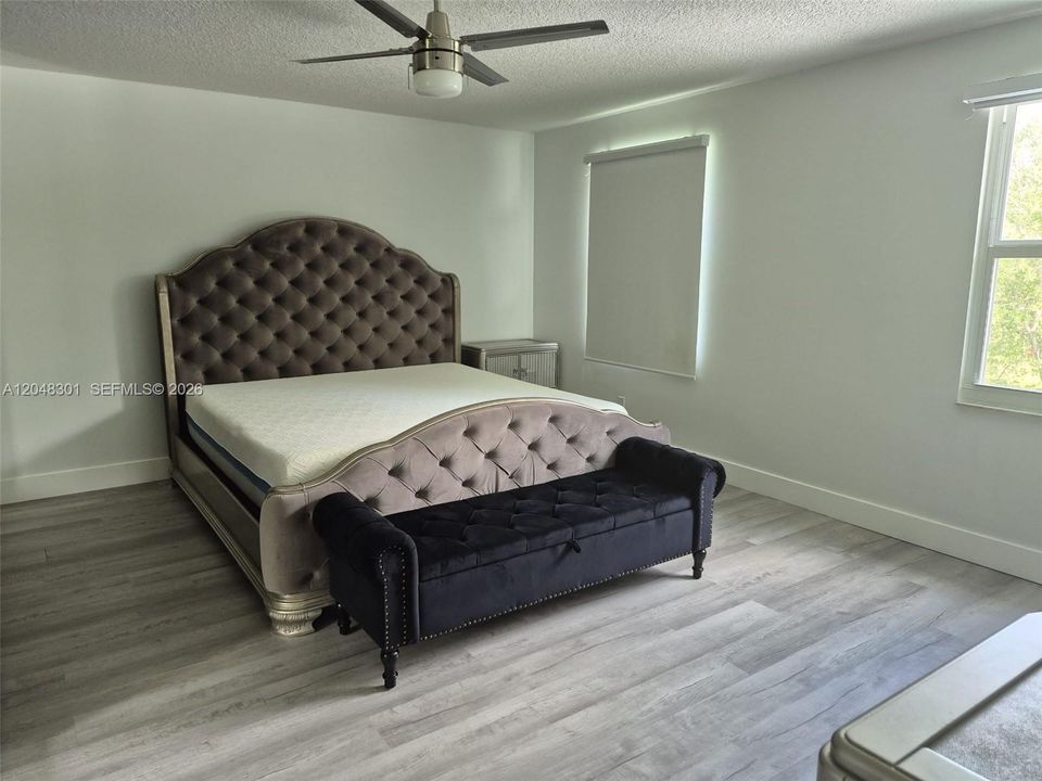 For Rent: $5,500 (4 beds, 2 baths, 2324 Square Feet)