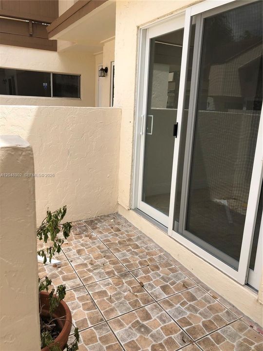 For Rent: $3,000 (4 beds, 2 baths, 1770 Square Feet)