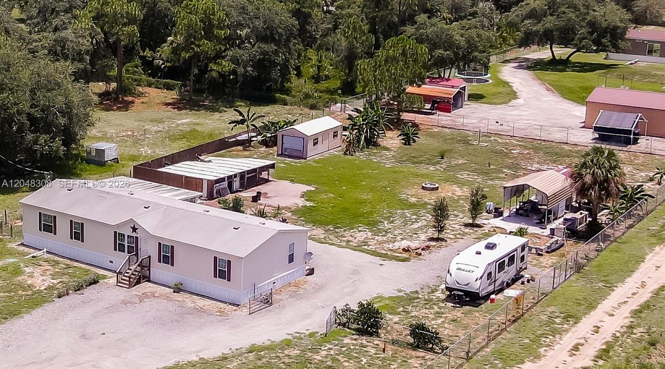 For Sale: $355,000 (4 beds, 2 baths, 1904 Square Feet)