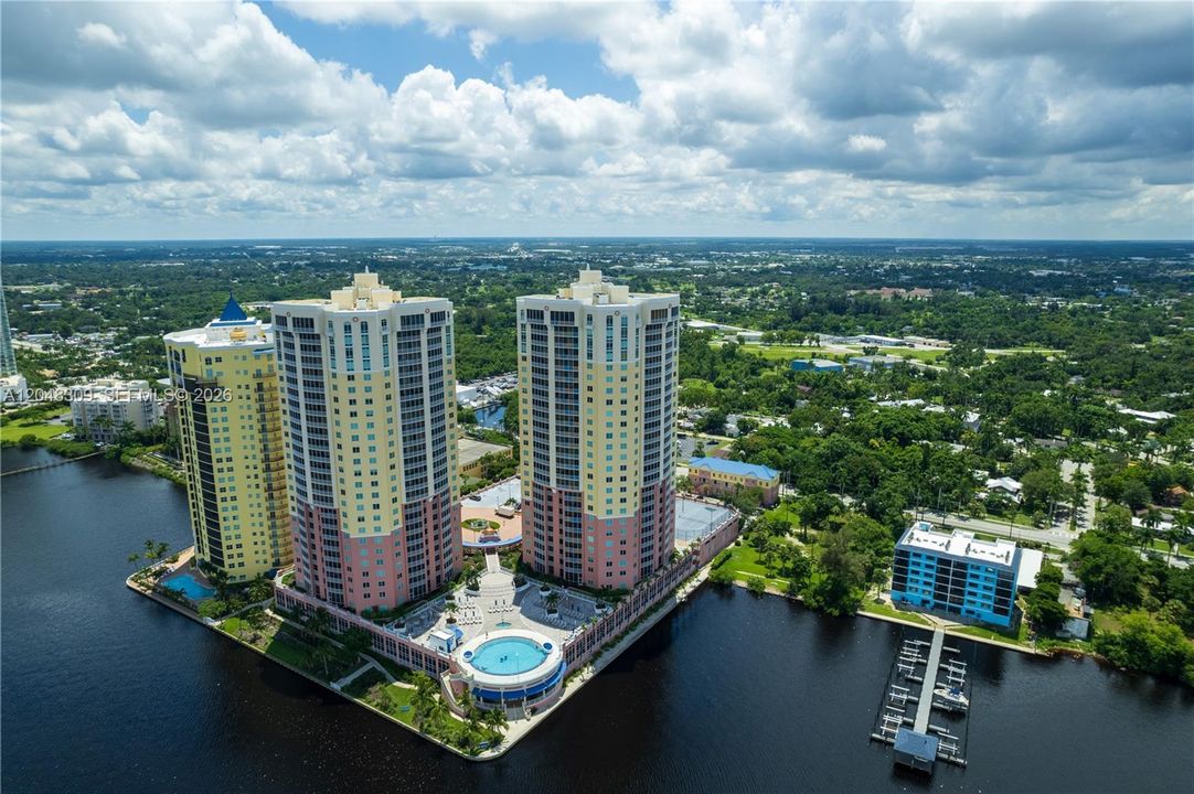 Don't want to drive? FREE TROLLEY is available for 6 months/year, taking you to all Downtown Fort Myers River District ATTRACTIONS & nearest Publix GROCERY STORE.