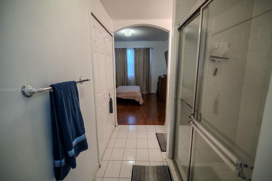 For Rent: $3,200 (2 beds, 2 baths, 1115 Square Feet)