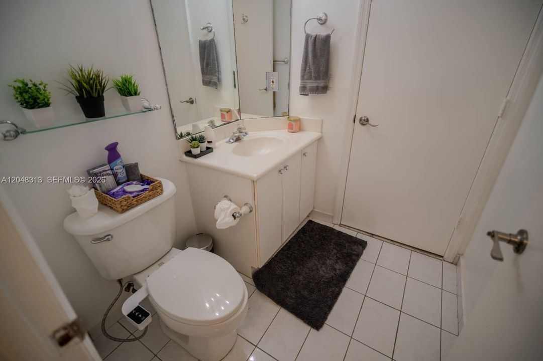 For Rent: $3,200 (2 beds, 2 baths, 1115 Square Feet)