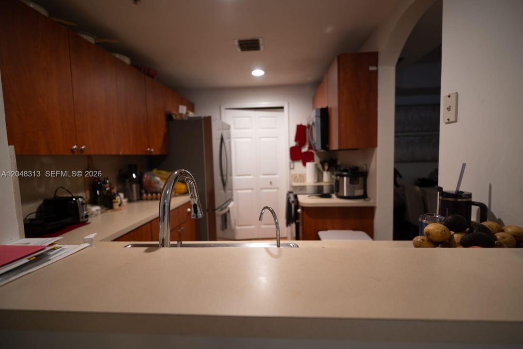 For Rent: $3,200 (2 beds, 2 baths, 1115 Square Feet)