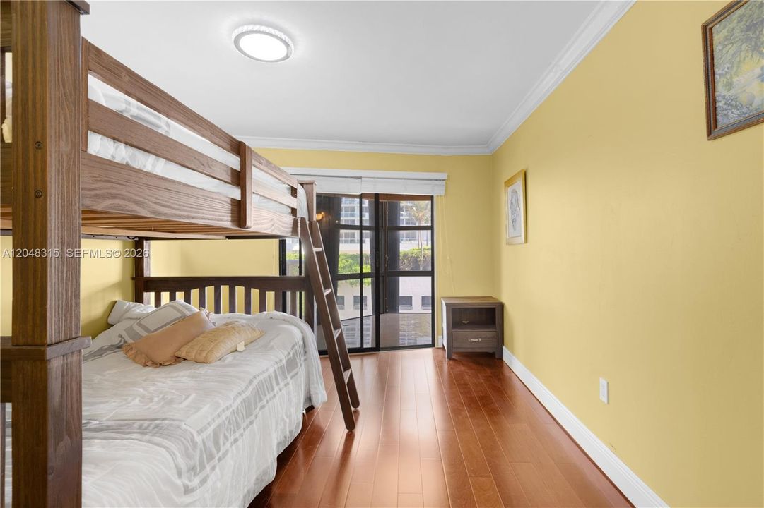For Rent: $4,700 (2 beds, 2 baths, 1822 Square Feet)