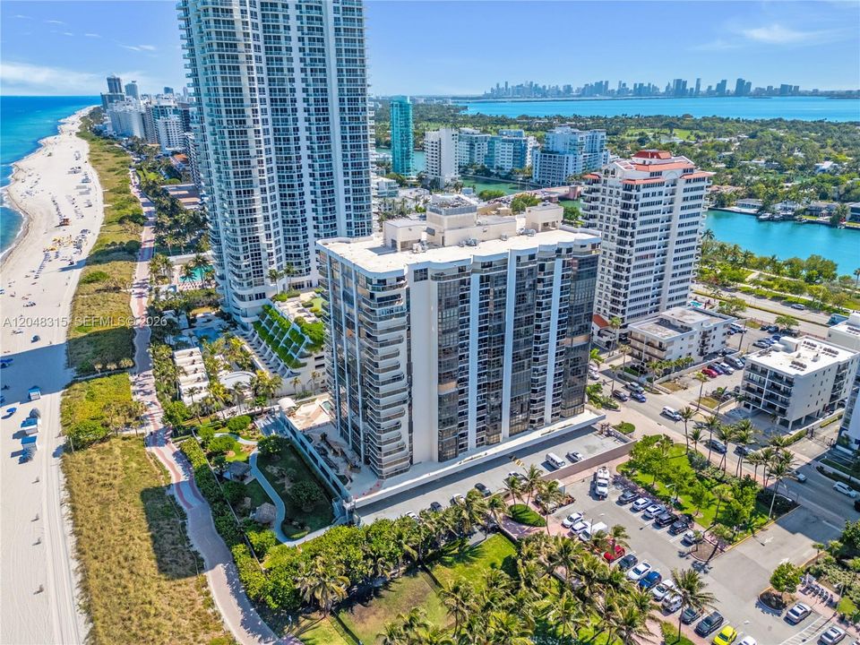 For Rent: $4,700 (2 beds, 2 baths, 1822 Square Feet)