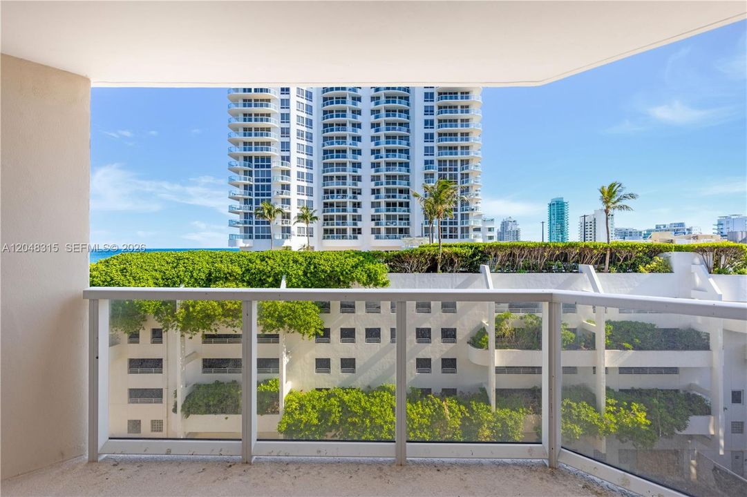 For Rent: $4,700 (2 beds, 2 baths, 1822 Square Feet)