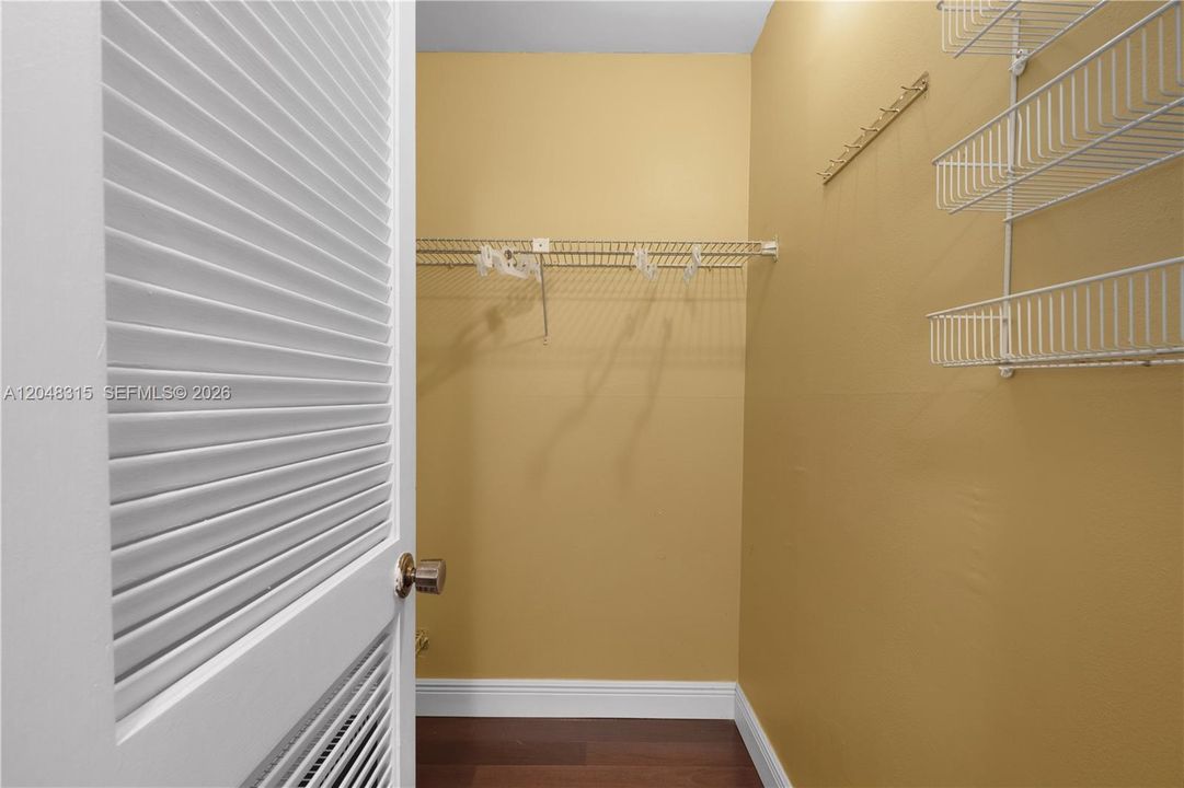 For Rent: $4,700 (2 beds, 2 baths, 1822 Square Feet)