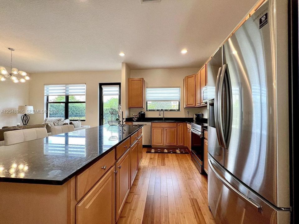 For Sale: $990,000 (4 beds, 2 baths, 2524 Square Feet)