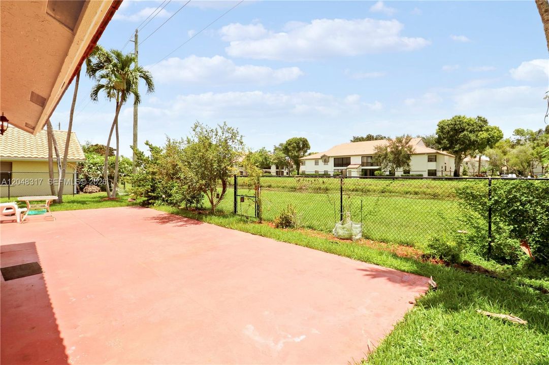 На продажу: $630,000 (3 спален, 2 ванн, 1867 Квадратных фут)