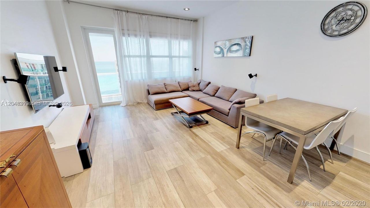 En Venta: $615,000 (2 camas, 2 baños, 1259 Pies cuadrados)