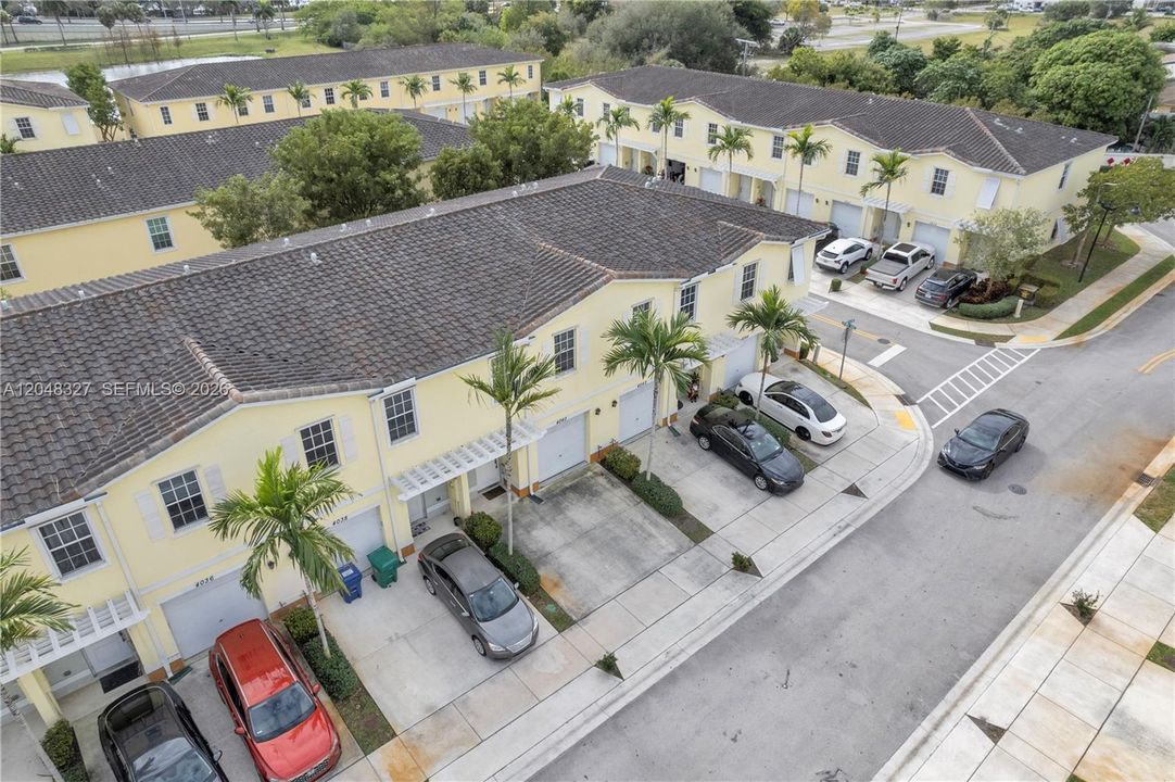 En Venta: $375,000 (3 camas, 2 baños, 1496 Pies cuadrados)