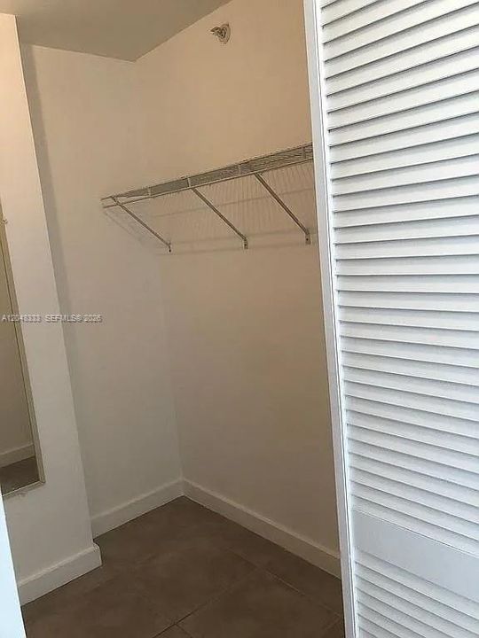 For Sale: $244,900 (0 beds, 1 baths, 571 Square Feet)
