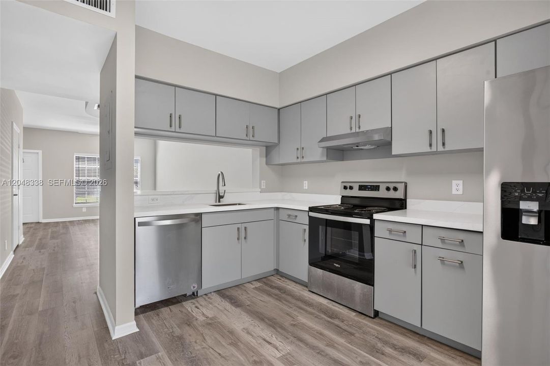 For Rent: $2,500 (2 beds, 2 baths, 1110 Square Feet)