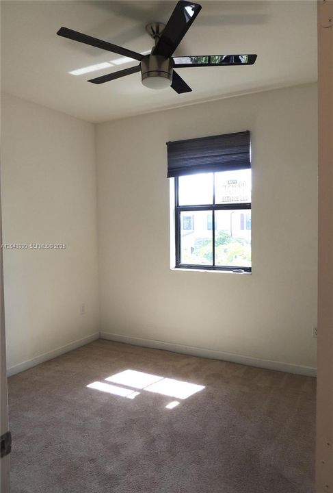 В аренду: $3,800 (4 спален, 2 ванн, 1869 Квадратных фут)