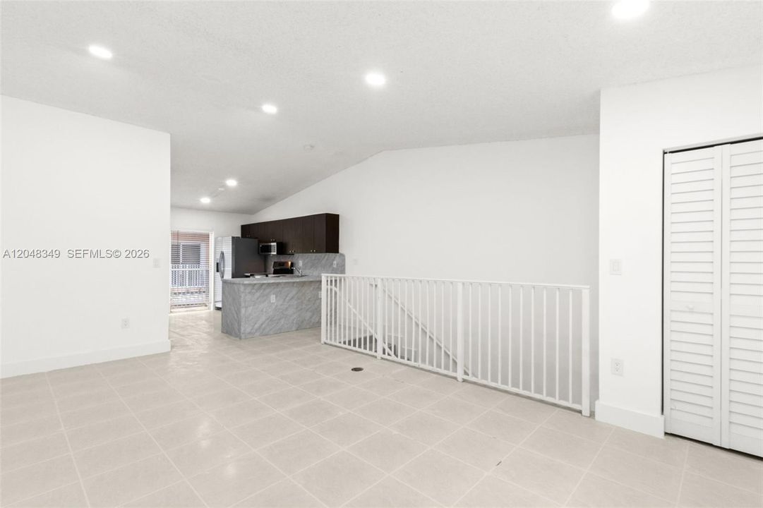 For Rent: $2,250 (2 beds, 2 baths, 970 Square Feet)
