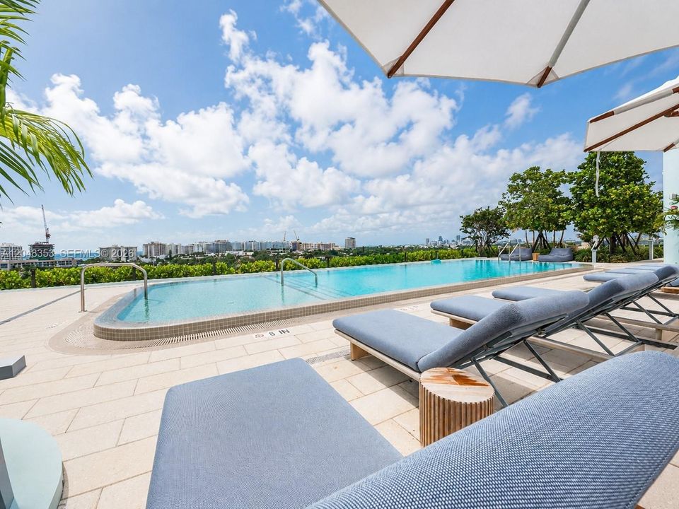 For Rent: $12,500 (3 beds, 3 baths, 1748 Square Feet)