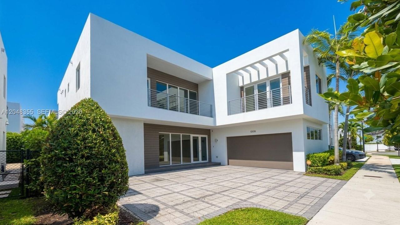 En Renta: $9,000 (5 camas, 5 baños, 3690 Pies cuadrados)