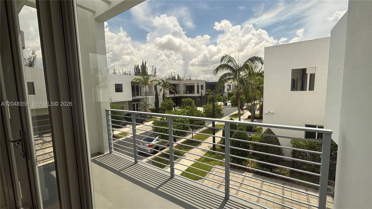 En Renta: $9,000 (5 camas, 5 baños, 3690 Pies cuadrados)
