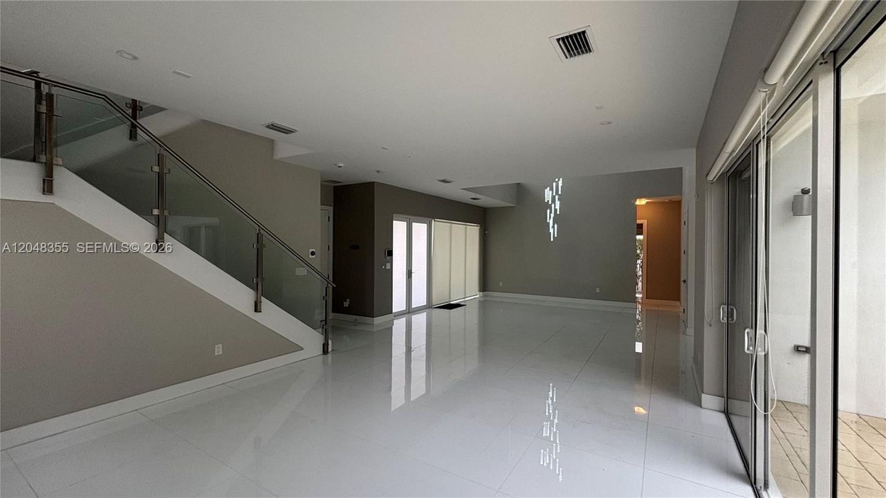 En Renta: $9,000 (5 camas, 5 baños, 3690 Pies cuadrados)