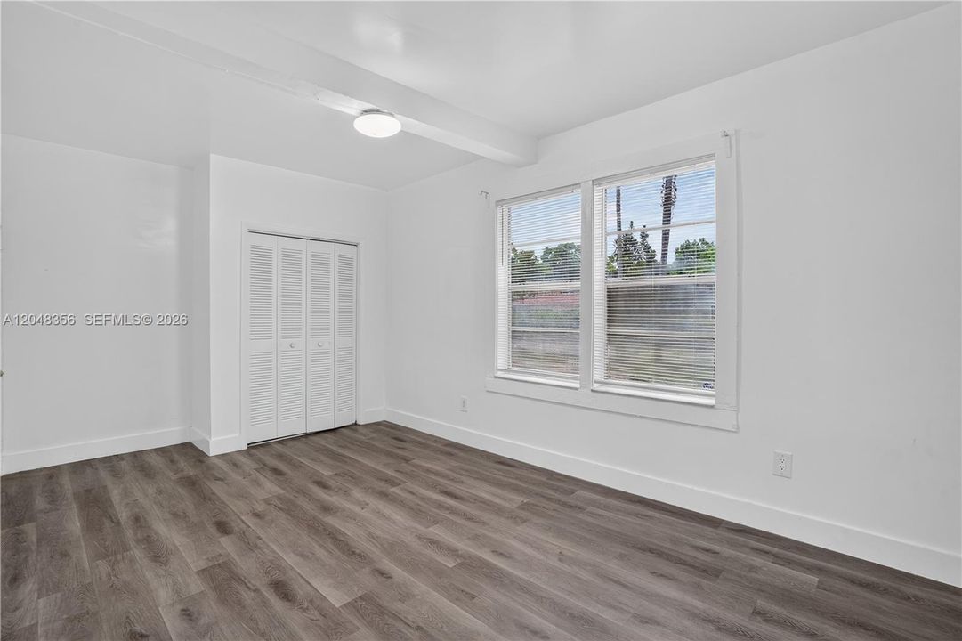 For Rent: $1,850 (1 beds, 1 baths, 7820 Square Feet)
