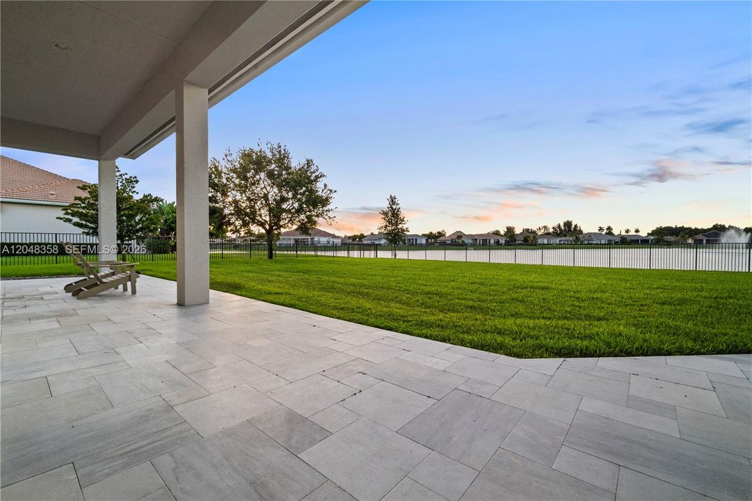 For Sale: $2,600,000 (4 beds, 4 baths, 5156 Square Feet)
