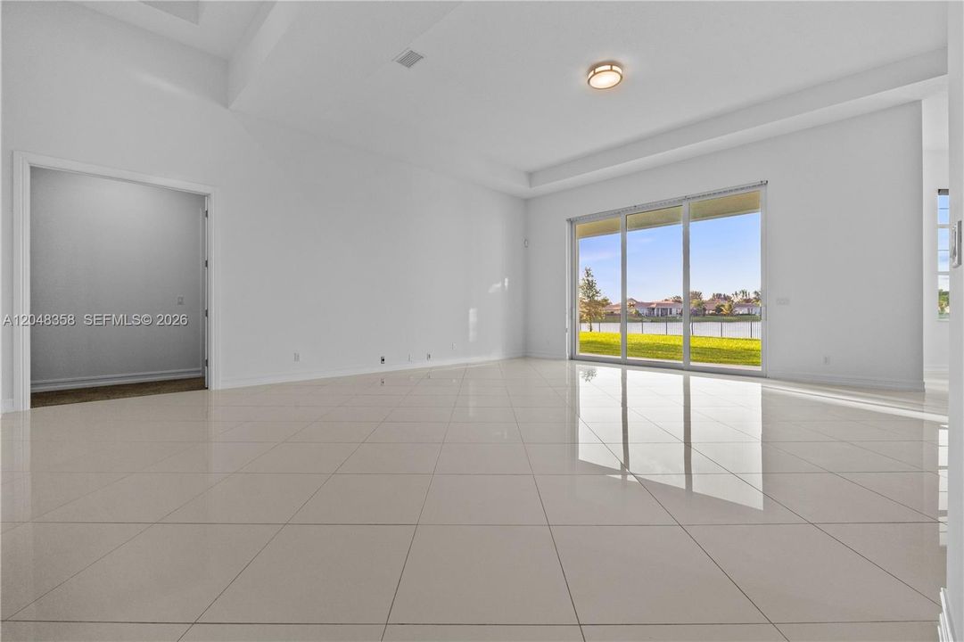 For Sale: $2,600,000 (4 beds, 4 baths, 5156 Square Feet)