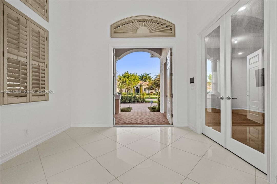 For Sale: $2,600,000 (4 beds, 4 baths, 5156 Square Feet)