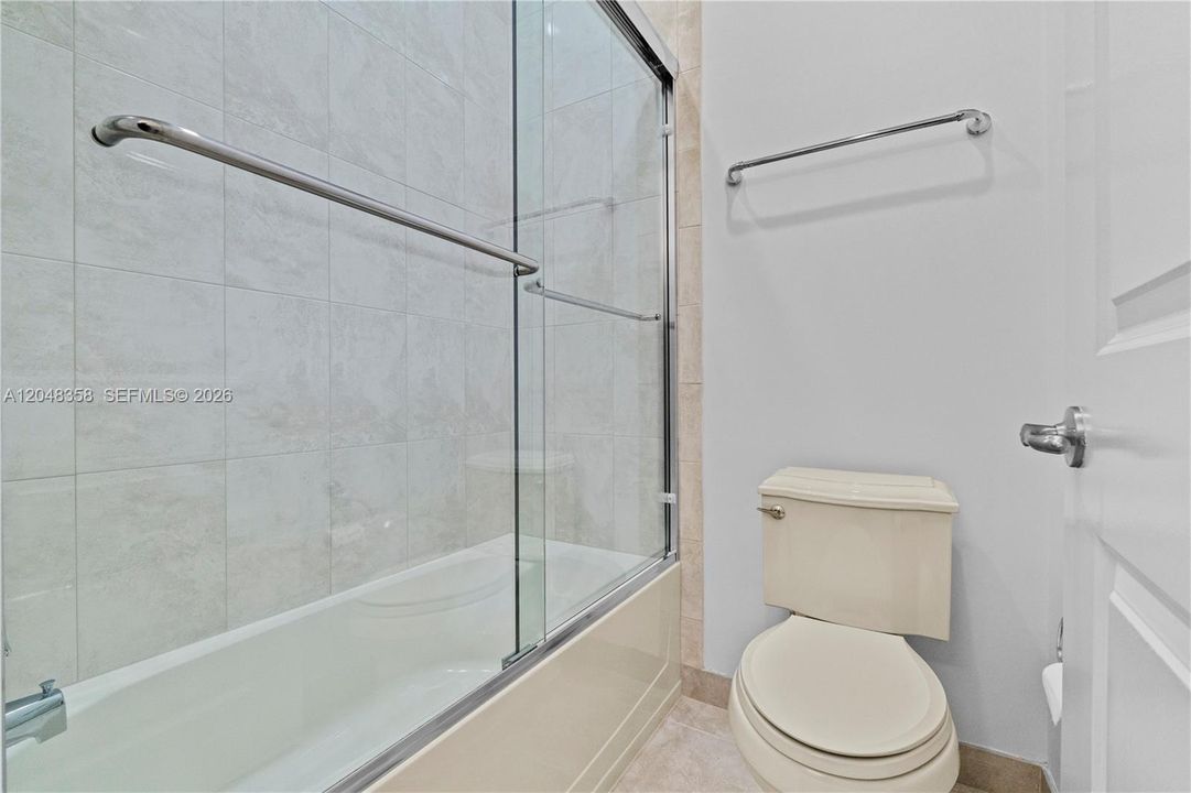For Sale: $2,600,000 (4 beds, 4 baths, 5156 Square Feet)