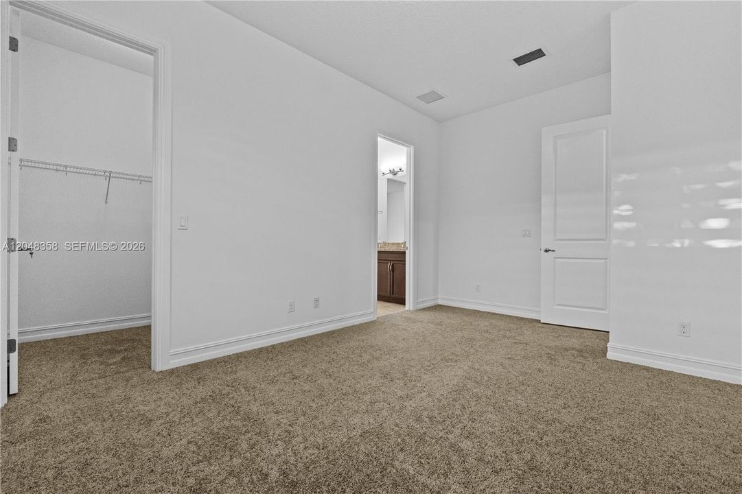 For Sale: $2,600,000 (4 beds, 4 baths, 5156 Square Feet)