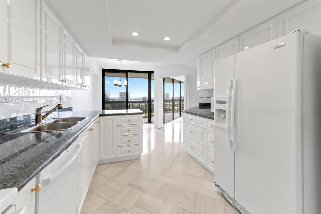 17 Kitchen 03