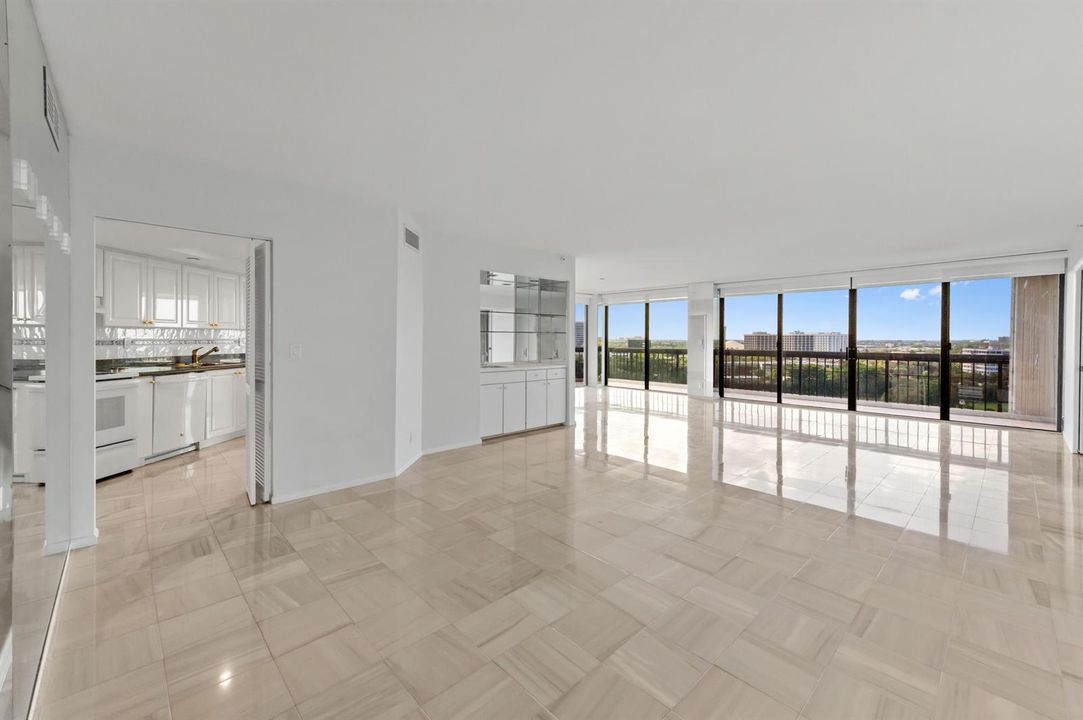 06 Living Room 03