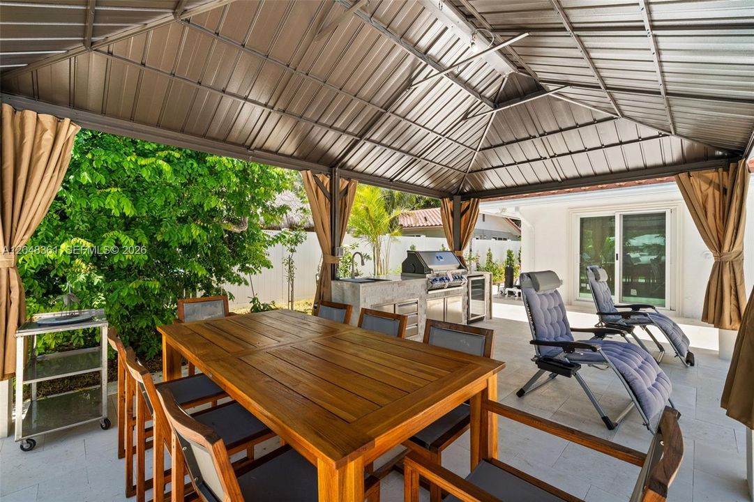 For Sale: $3,999,977 (4 beds, 5 baths, 0 Square Feet)